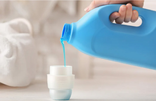 Vì sao chúng ta chọn nước giặt hóa học