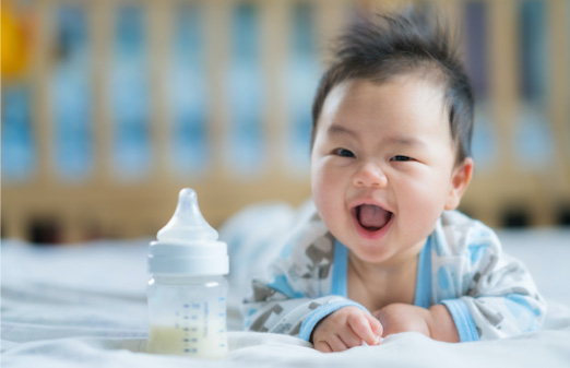 Lý do 2: Dịu nhẹ tuyệt đối – không kích ứng da tay mẹ và da miệng bé